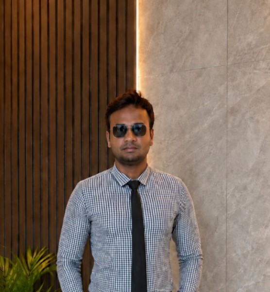 Max Mahmud, 28, Santa Coloma