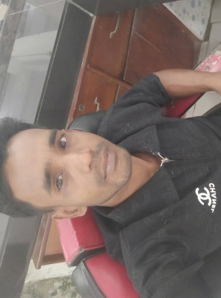 Nirob, 30, Sursand