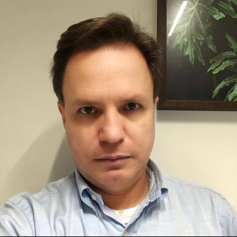 Albert Frank, 52, Mali Io