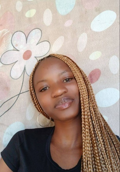 Sofia, 20, Qalat Bishah