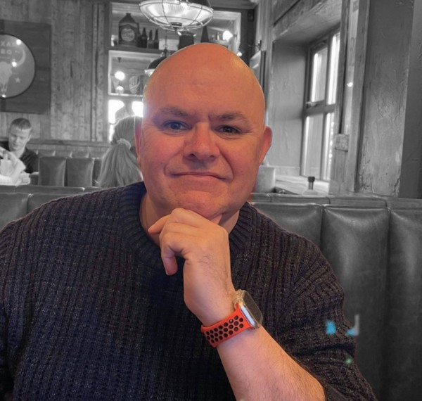 Steve, 57, UAE