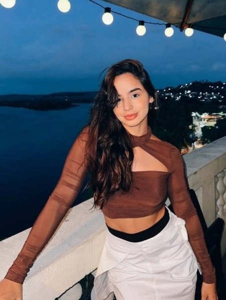 Michelle M. Barber, 27, Dinokana