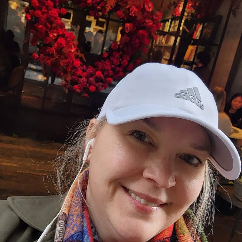 Ariana, 42, Riga