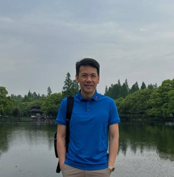 wen, 43, Cantonment