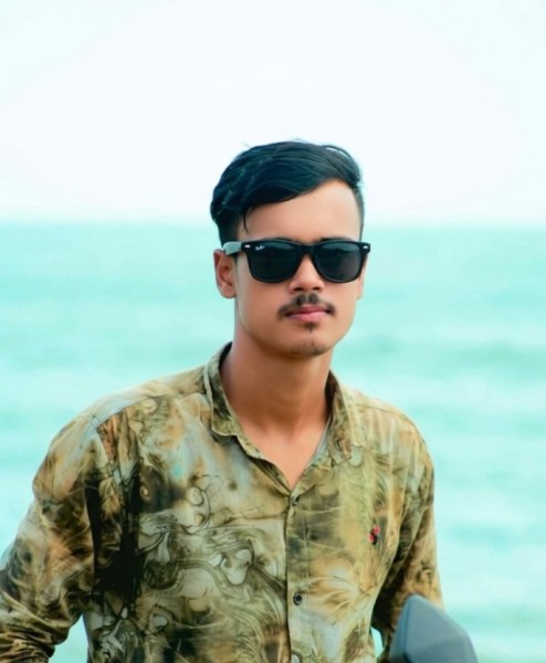 Hasan, 27, Catania