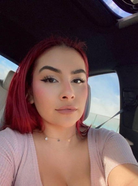 Kayla Smith, 28, Tantan