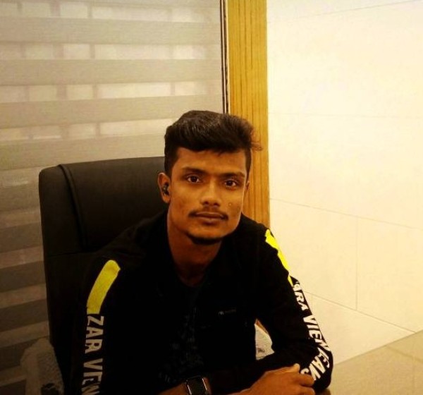 Mohon, 25, Chacao