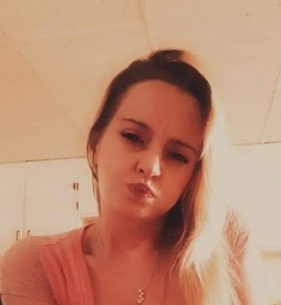 AngelaWhitfield, 31, Kariba