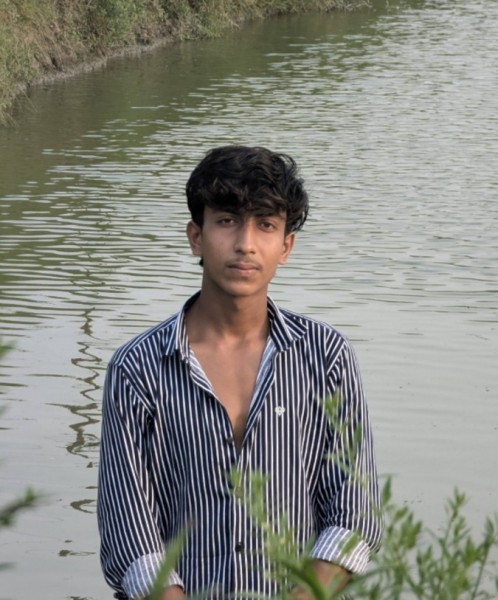 joy, 21, Ardakan