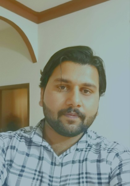 Asad, 28, Cottingham