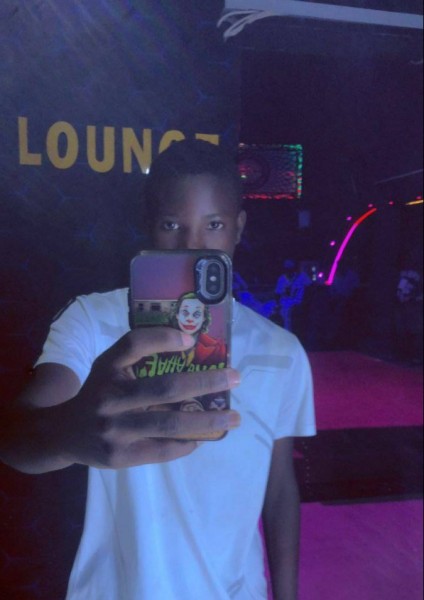 Donzee, 24, Curit