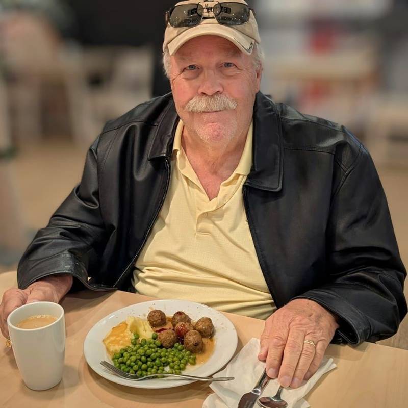 James, 66, Xexu