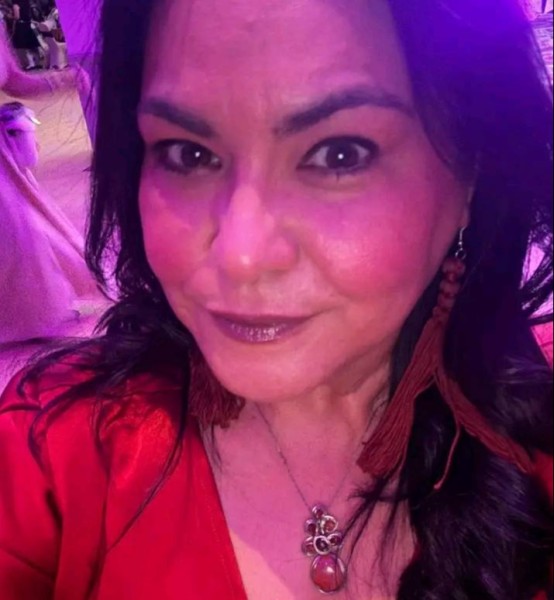 Elina, 53, Seymour
