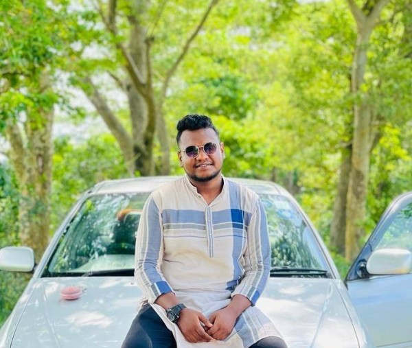 SHAHADAT HOSSAIN, 28, Lhavo