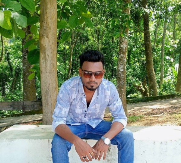 Arman, 18, Sinnris