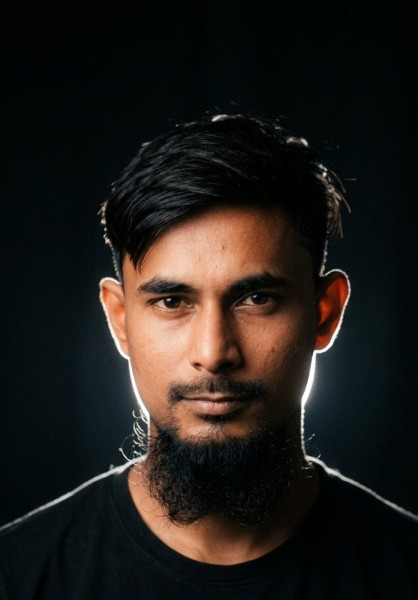 Nur, 32, Lakri