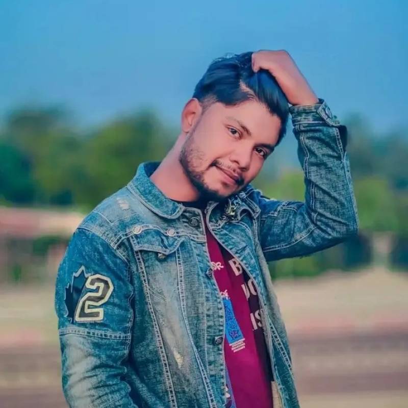 Sumon, 26, Iradan