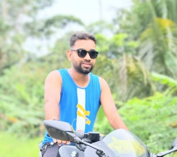 Ador, 31, Chetumal