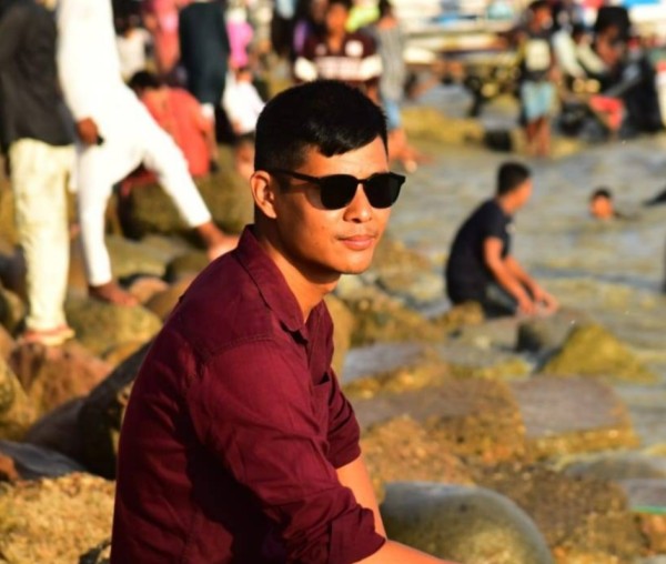 Ching, 23, Hindi