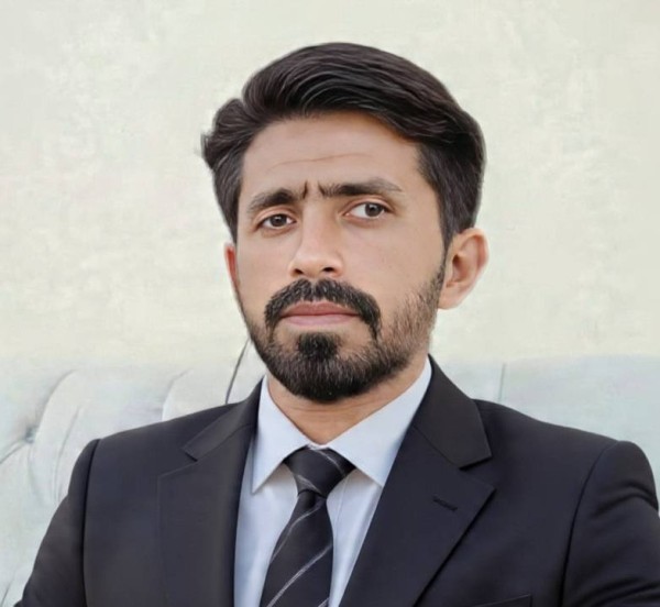 Reyad, 30, Diss