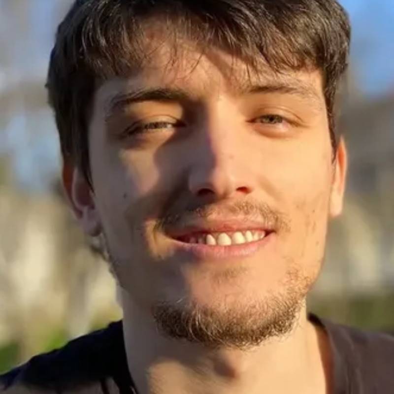 Celal, 28, Riyadul