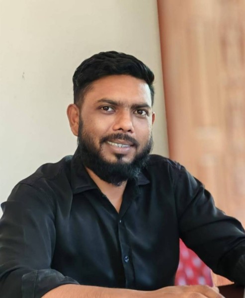 Istiak, 30, Nyaungdon