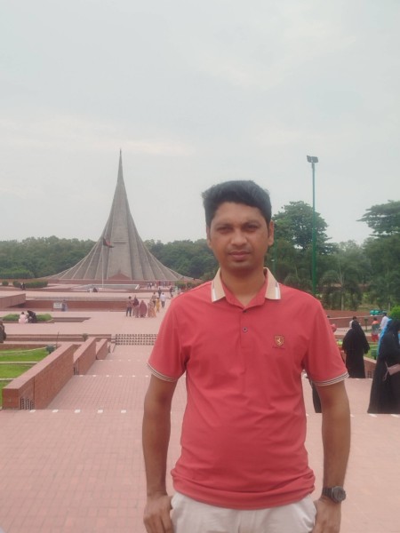 Sujon, 26, Racine
