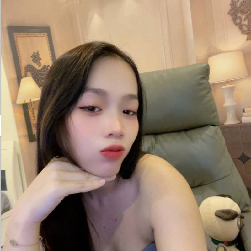 ArianaMae14825 dating