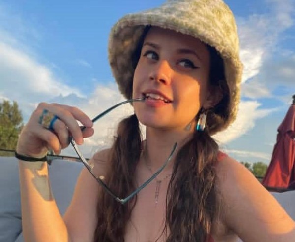 VeraMorena38669 dating