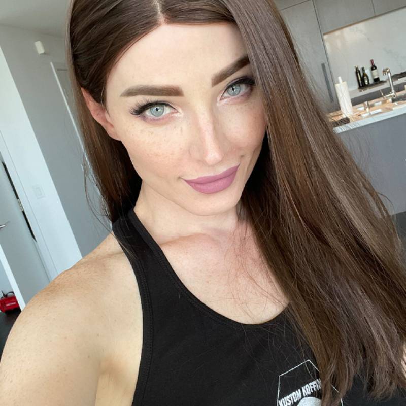 Adrian81895 dating