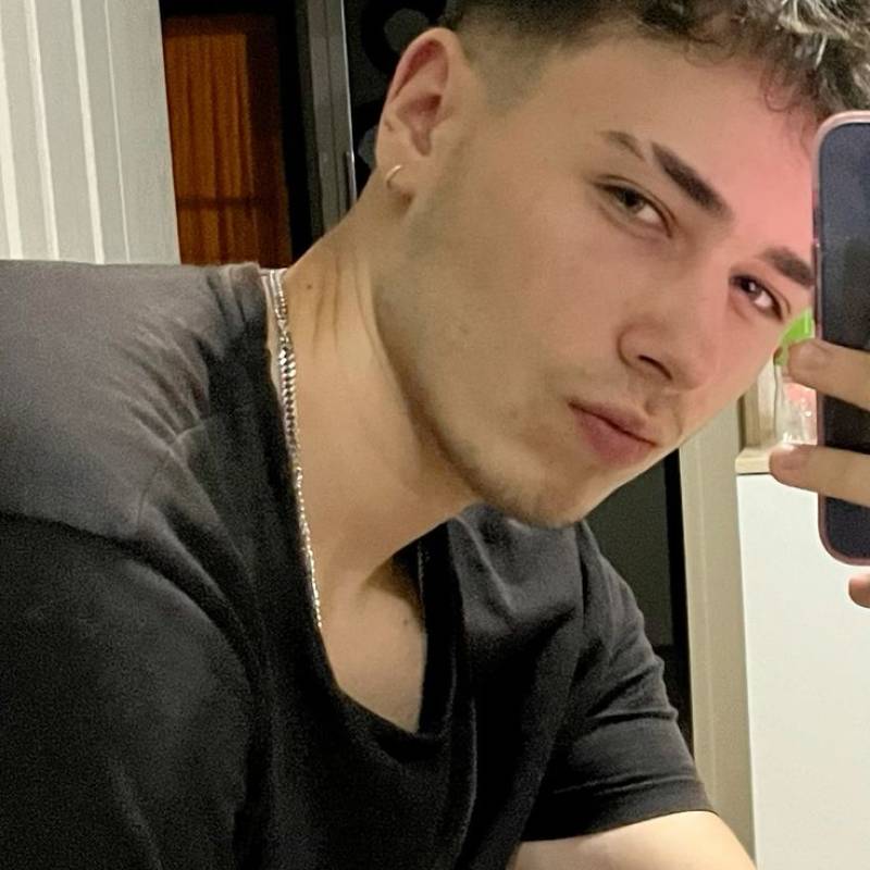 Emre62281 dating